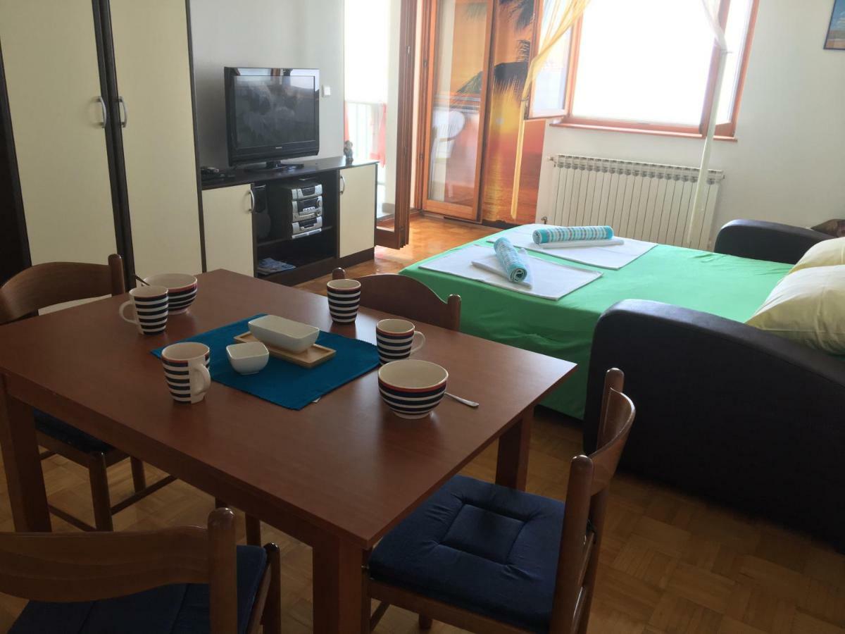 Apartman Mimoz Senj  Zewnętrze zdjęcie